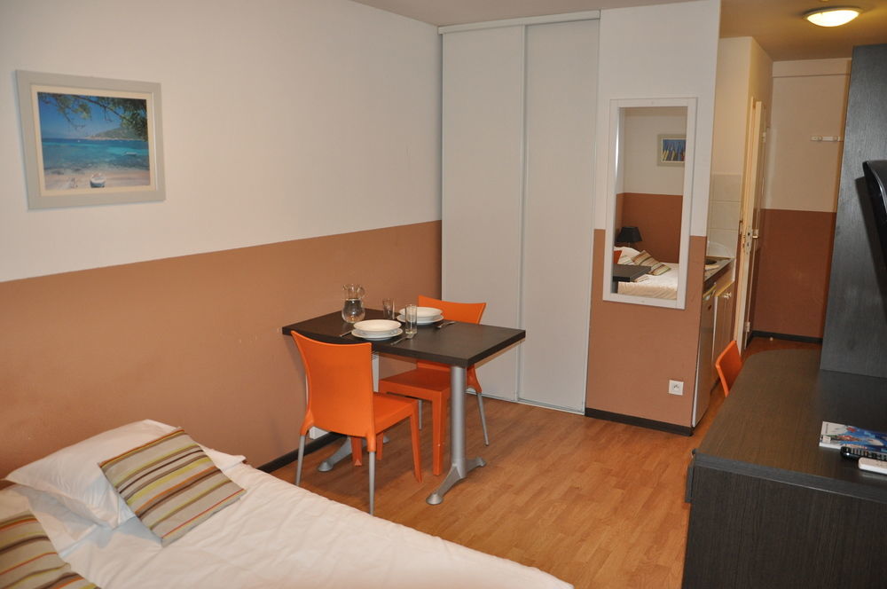 Comfort Aparthotel Aix Le Tholonet Exterior foto